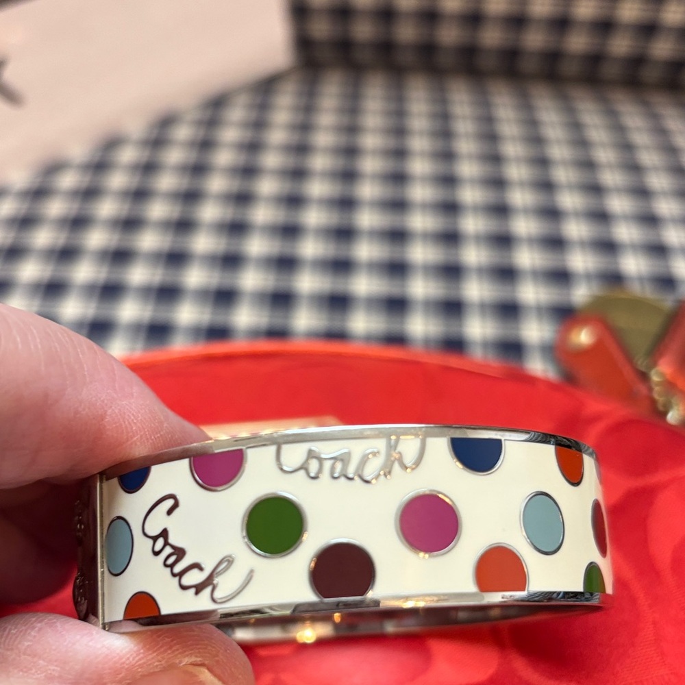 Coach beige polkadot metal bracelet (small) - Picture 4 of 9